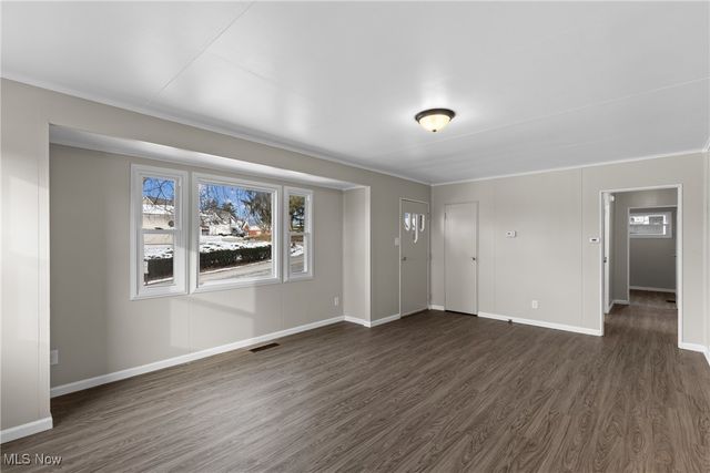 146 Hutchinson Drive, St Clairsville, OH 43950