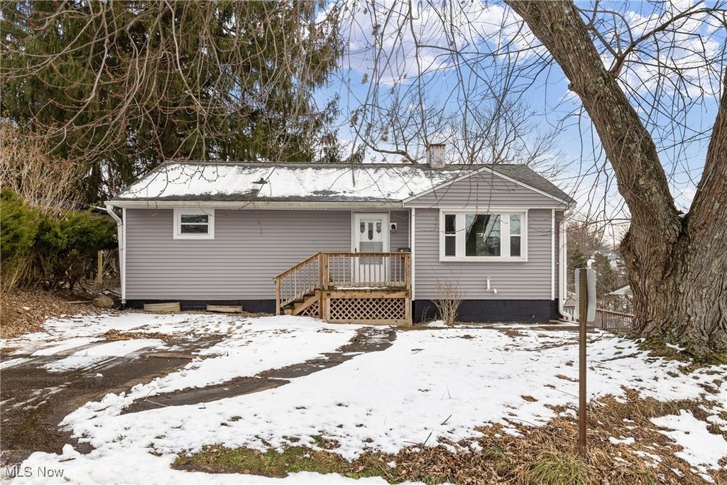 146 Hutchinson Drive, St Clairsville, OH 43950