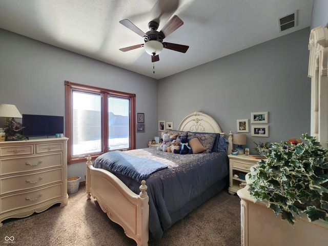 5419 E Shae Lake Drive, Mooresville, IN 46158