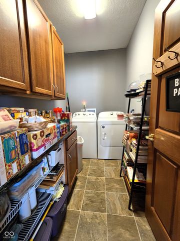 5419 E Shae Lake Drive, Mooresville, IN 46158
