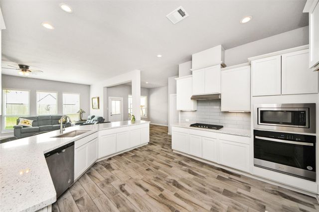 1577 Elm Court, Angleton, TX 77515