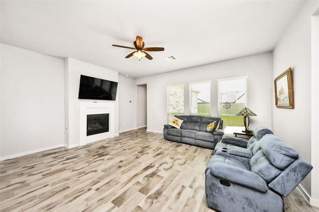 1577 Elm Court, Angleton, TX 77515