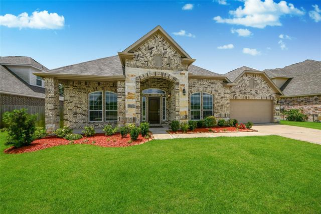 1577 Elm Court, Angleton, TX 77515