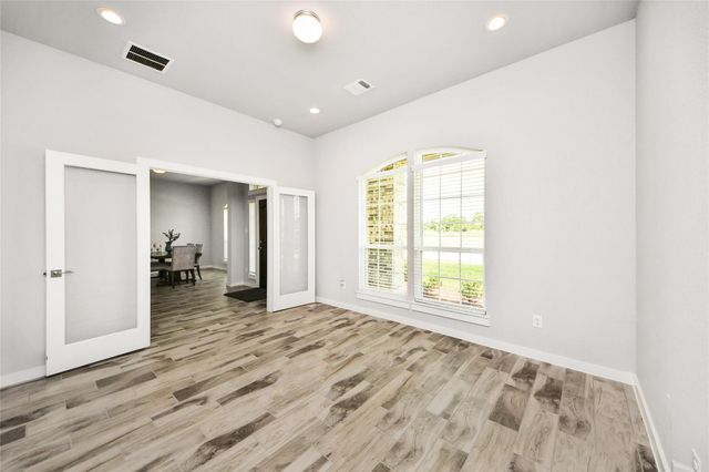 1577 Elm Court, Angleton, TX 77515