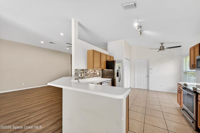 969 Tavernier Circle NE, Palm Bay, FL 32905