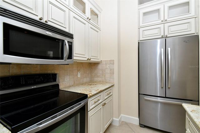 8051 PLAYERS COVE DRIVE 202, Naples, FL 34113