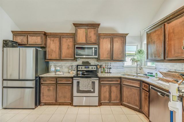 16915 W Ivanhoe, Montgomery, TX 77316