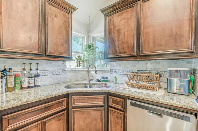 16915 W Ivanhoe, Montgomery, TX 77316