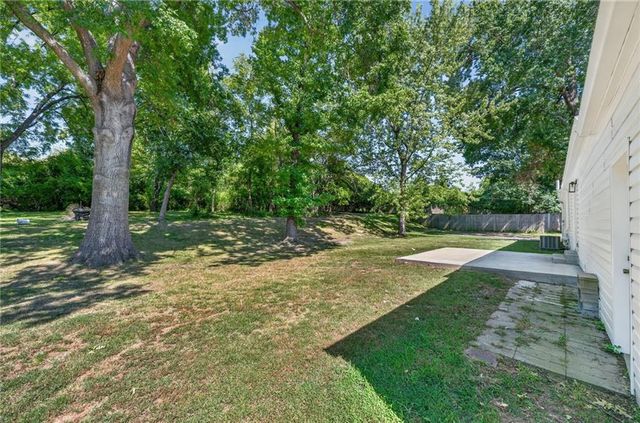 5609 N Lenox Avenue, Kansas City, MO 64151