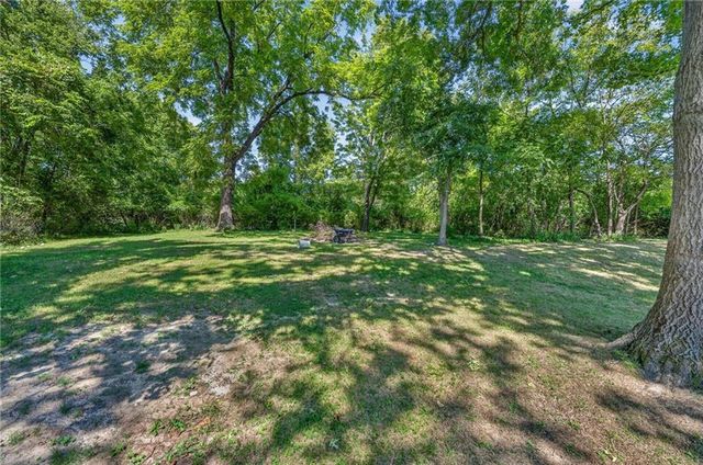 5609 N Lenox Avenue, Kansas City, MO 64151