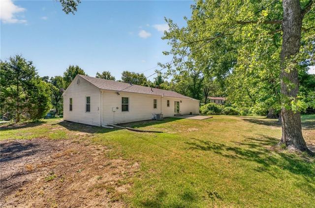 5609 N Lenox Avenue, Kansas City, MO 64151