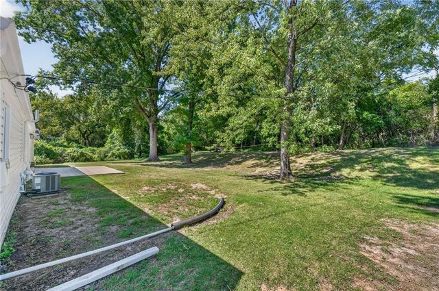 5609 N Lenox Avenue, Kansas City, MO 64151