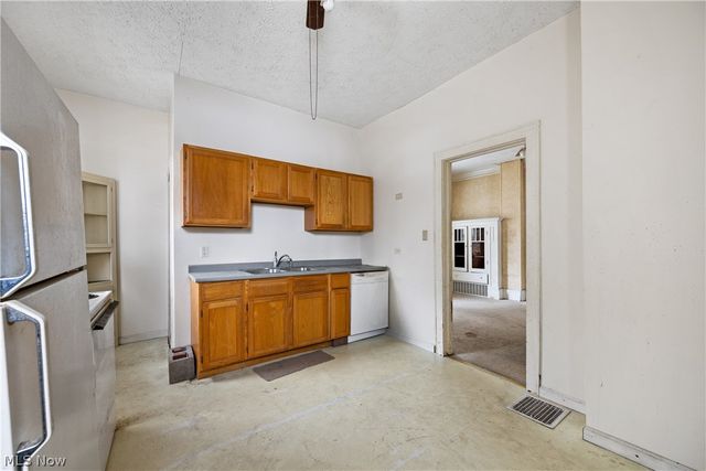 124 Roswell Street, Akron, OH 44305