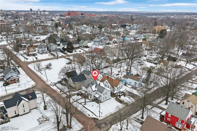 124 Roswell Street, Akron, OH 44305