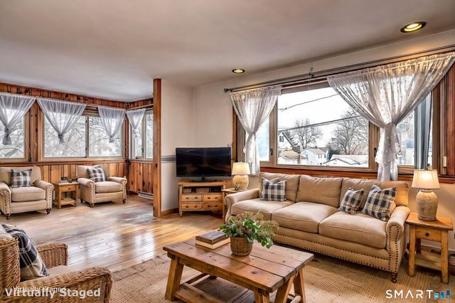 26 Hill Street, Milford, CT 06460