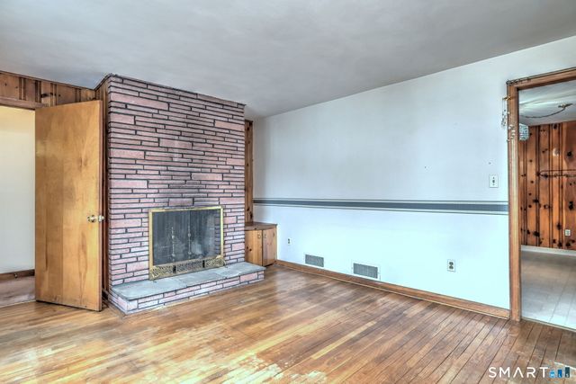 26 Hill Street, Milford, CT 06460