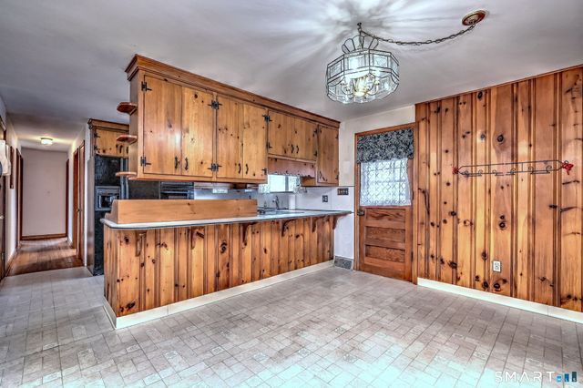 26 Hill Street, Milford, CT 06460