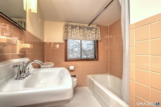 26 Hill Street, Milford, CT 06460