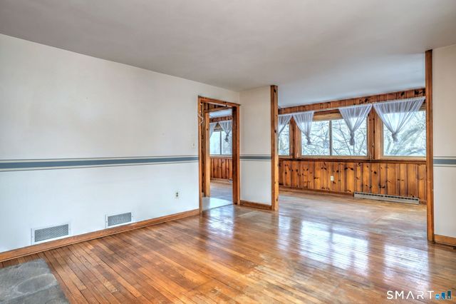 26 Hill Street, Milford, CT 06460