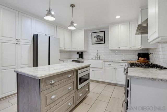 14319 Old Community Rd, Poway, CA 92064