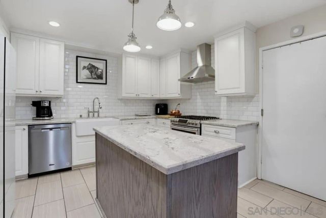14319 Old Community Rd, Poway, CA 92064