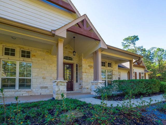 26173 Crown Ranch Boulevard, Montgomery, TX 77316
