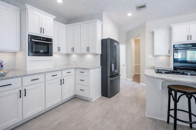 26173 Crown Ranch Boulevard, Montgomery, TX 77316