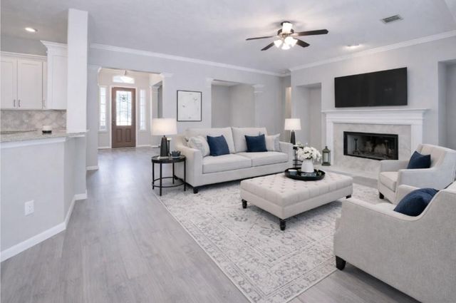 26173 Crown Ranch Boulevard, Montgomery, TX 77316