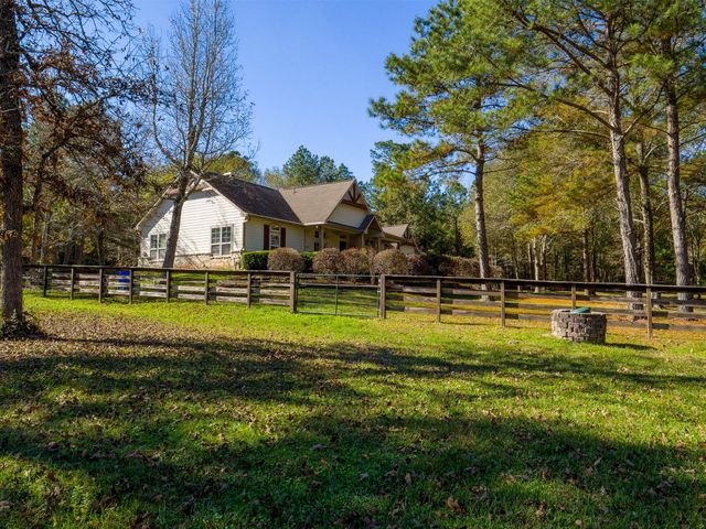 26173 Crown Ranch Boulevard, Montgomery, TX 77316