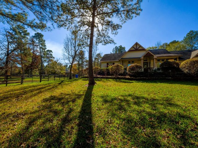 26173 Crown Ranch Boulevard, Montgomery, TX 77316