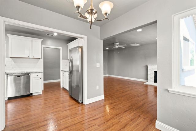 2975 E Austin Way, Fresno, CA 93726
