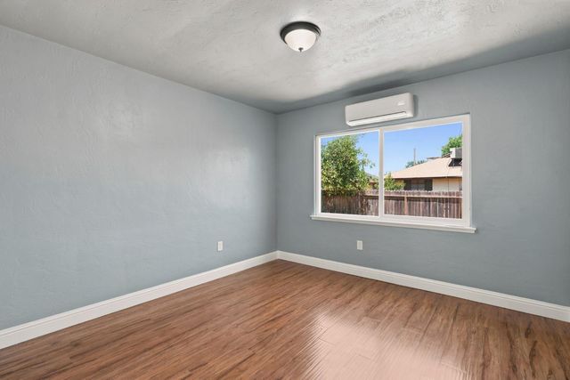 2975 E Austin Way, Fresno, CA 93726