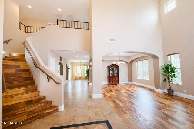 2405 E CHARLOTTE Drive, Phoenix, AZ 85024