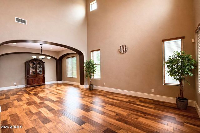 2405 E CHARLOTTE Drive, Phoenix, AZ 85024