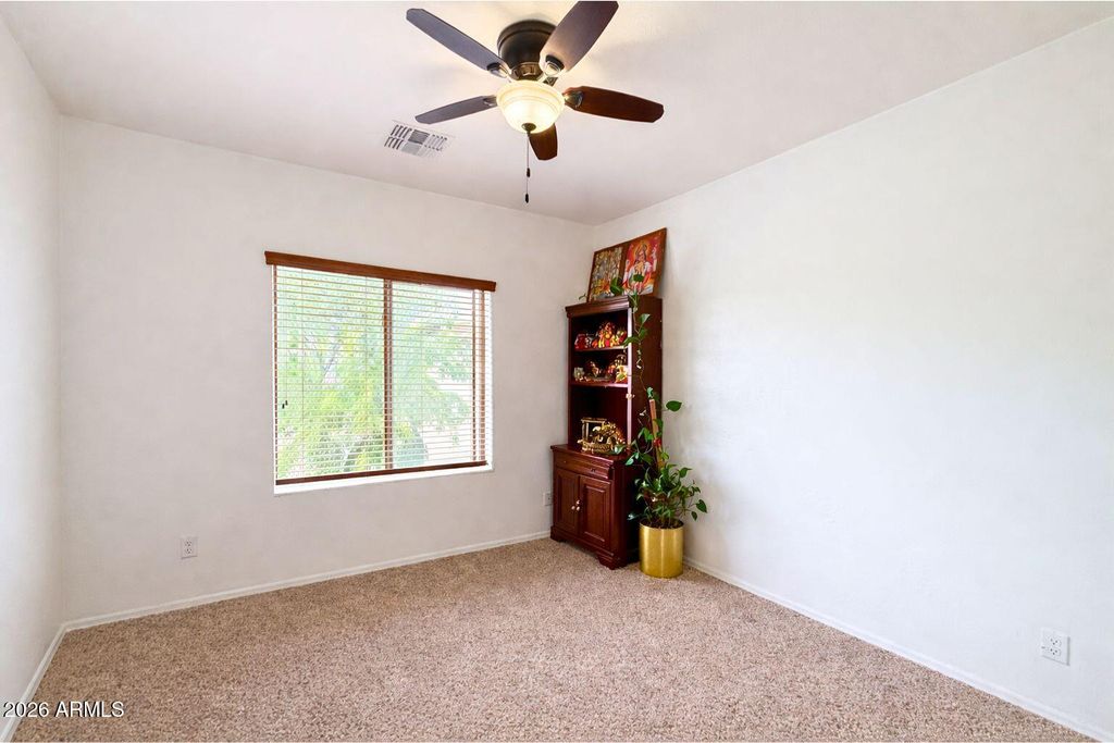 Image 43 of property listing at 2405 E CHARLOTTE Drive, Phoenix, AZ 85024