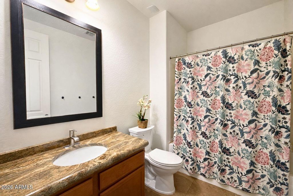 Image 44 of property listing at 2405 E CHARLOTTE Drive, Phoenix, AZ 85024