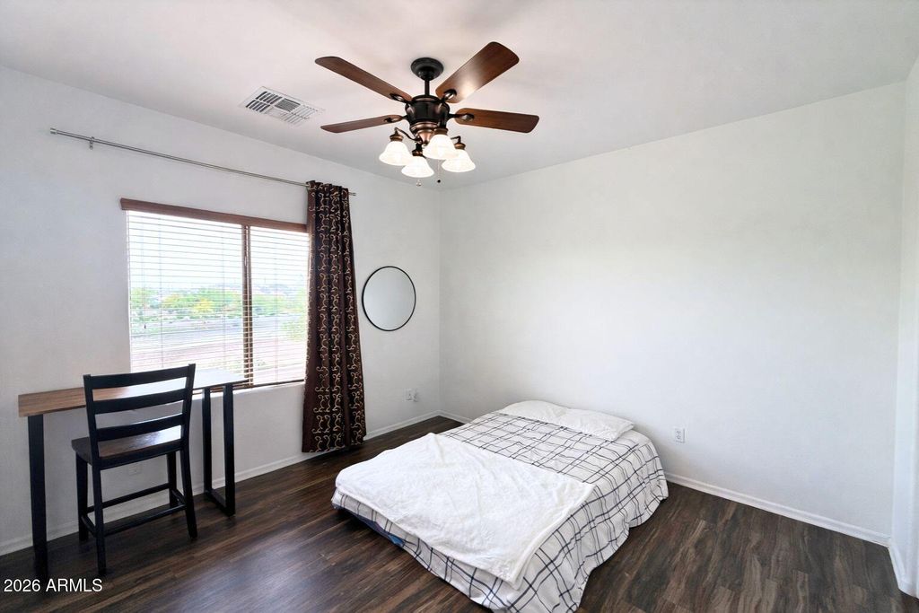 Image 45 of property listing at 2405 E CHARLOTTE Drive, Phoenix, AZ 85024