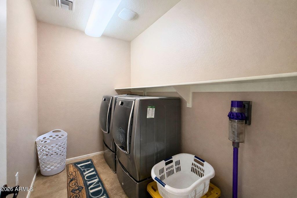 Image 48 of property listing at 2405 E CHARLOTTE Drive, Phoenix, AZ 85024