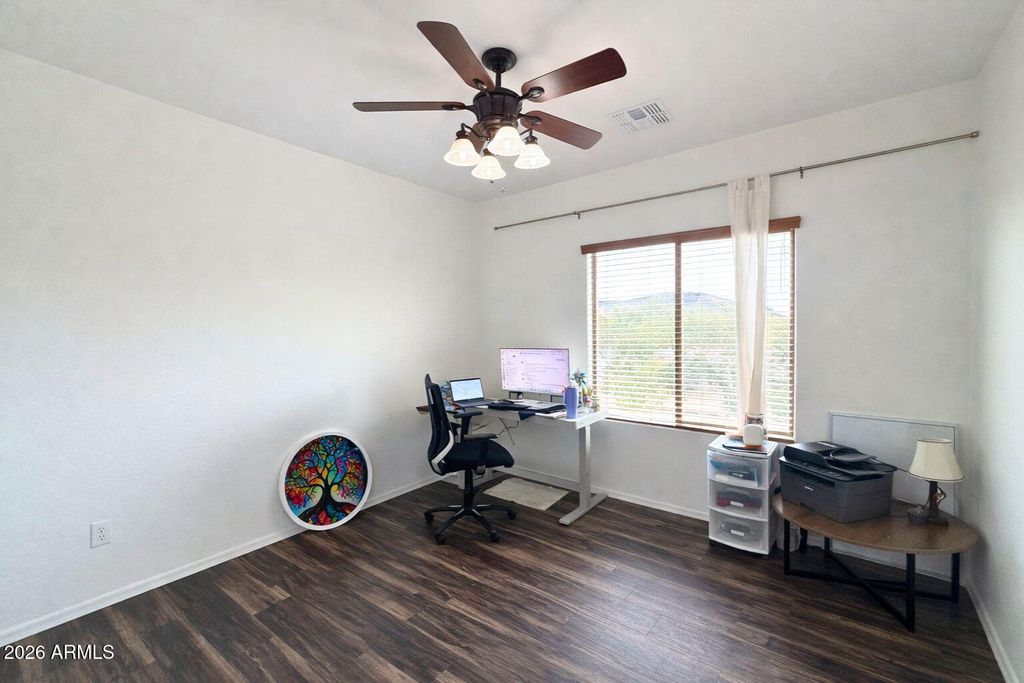 Image 49 of property listing at 2405 E CHARLOTTE Drive, Phoenix, AZ 85024