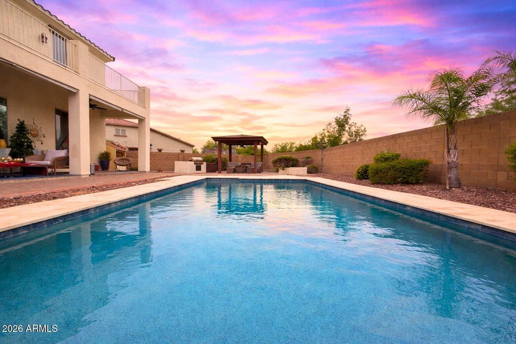Image 52 of property listing at 2405 E CHARLOTTE Drive, Phoenix, AZ 85024