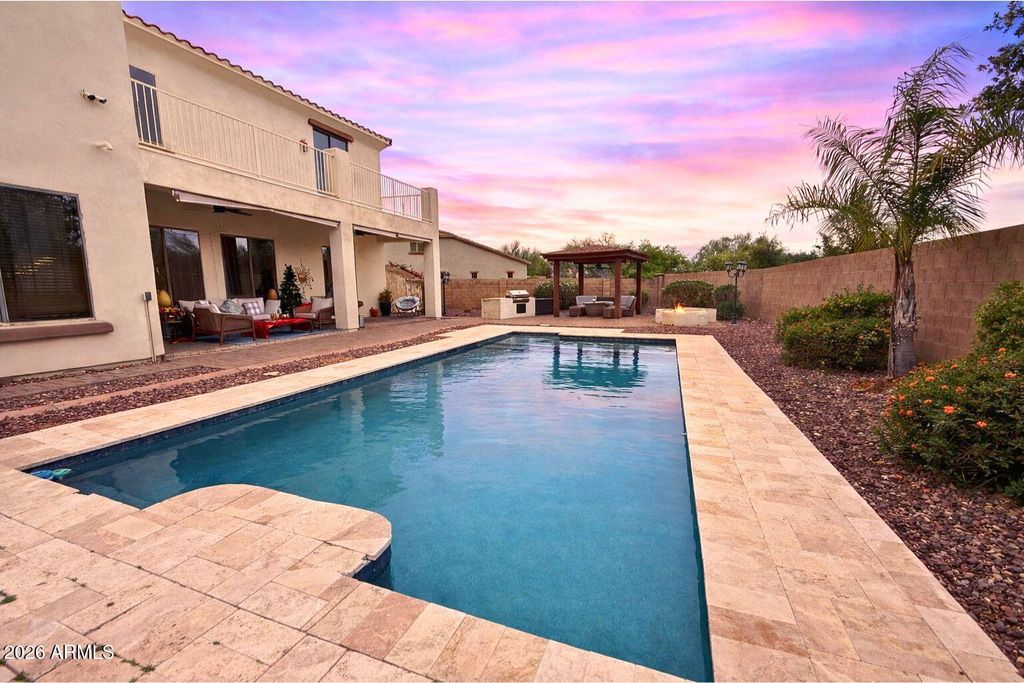 Image 53 of property listing at 2405 E CHARLOTTE Drive, Phoenix, AZ 85024