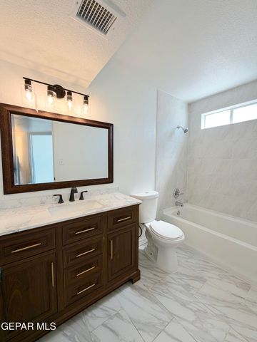 1924 SUN TIDE Drive, El Paso, TX 79938