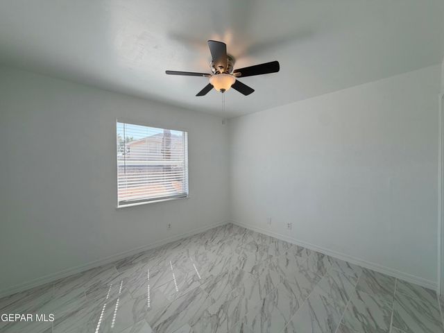 1924 SUN TIDE Drive, El Paso, TX 79938