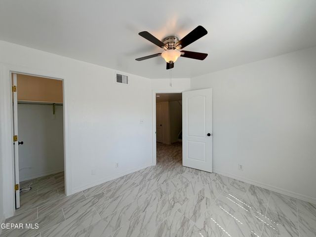 1924 SUN TIDE Drive, El Paso, TX 79938