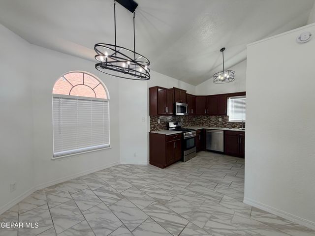 1924 SUN TIDE Drive, El Paso, TX 79938