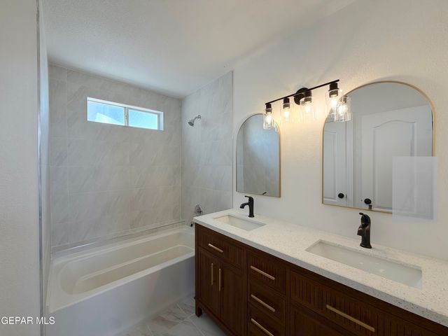 1924 SUN TIDE Drive, El Paso, TX 79938