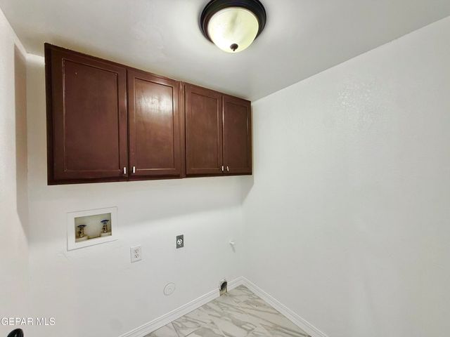 1924 SUN TIDE Drive, El Paso, TX 79938