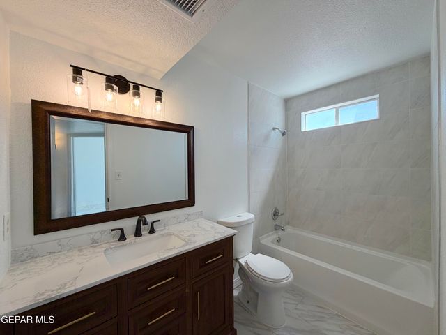 1924 SUN TIDE Drive, El Paso, TX 79938