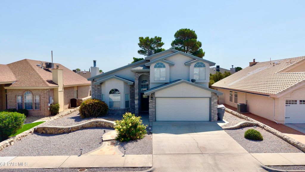 1924 SUN TIDE Drive, El Paso, TX 79938