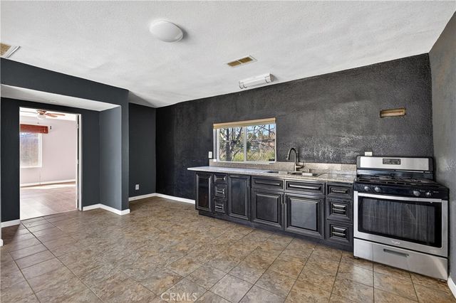 40560 Artesia, San Jacinto, CA 92583
